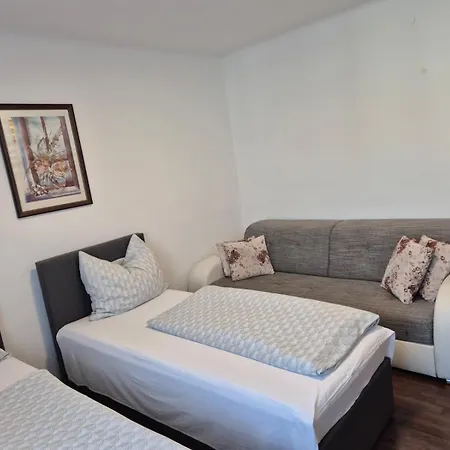 Apartment, 3375 Krummnussbaum An Der Donau