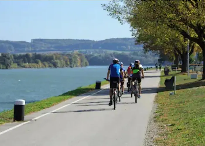 Apartment, 3375 Krummnussbaum An Der Donau